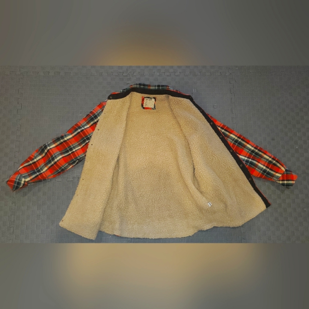 Rocawear Fleece Jacket. X-Large. Black, Burnt Orange, Cream, Pine Green